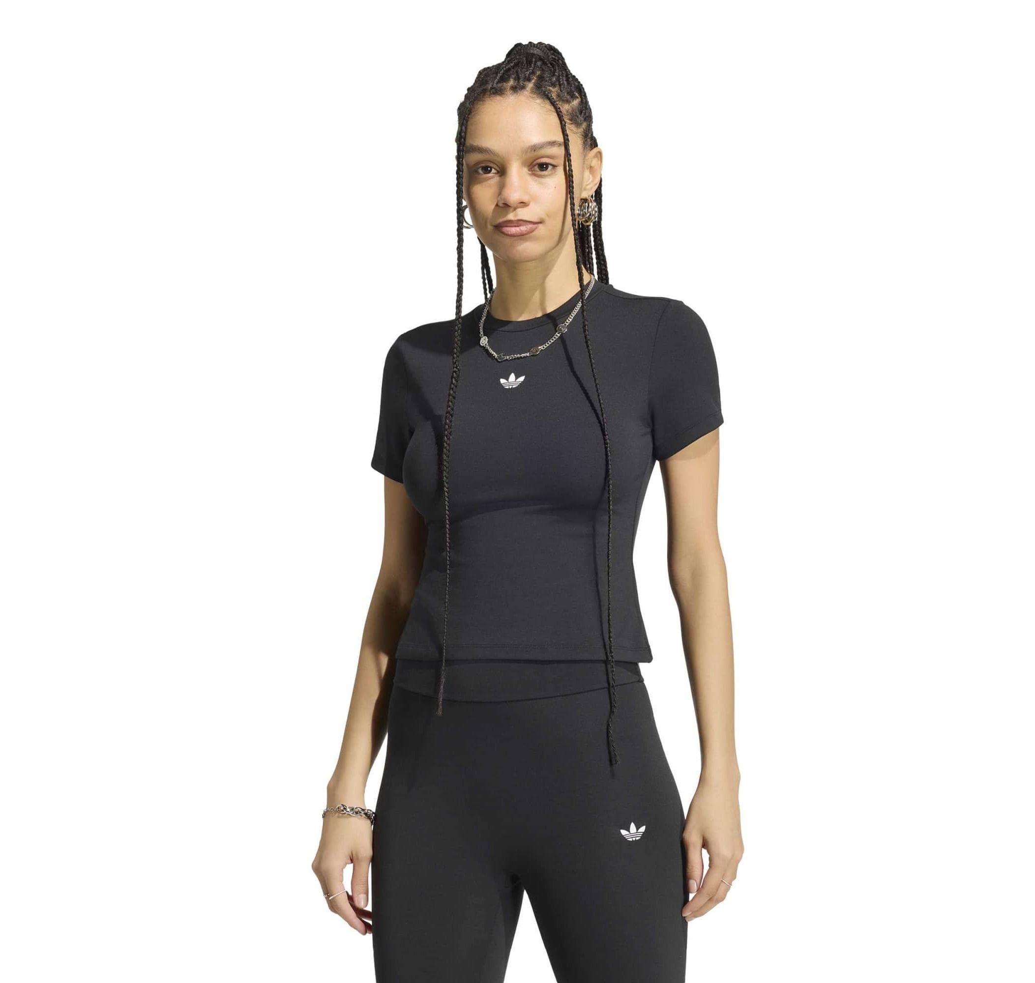 adidas adidas Ess Pes Ss Kadın T-Shirt Siyah