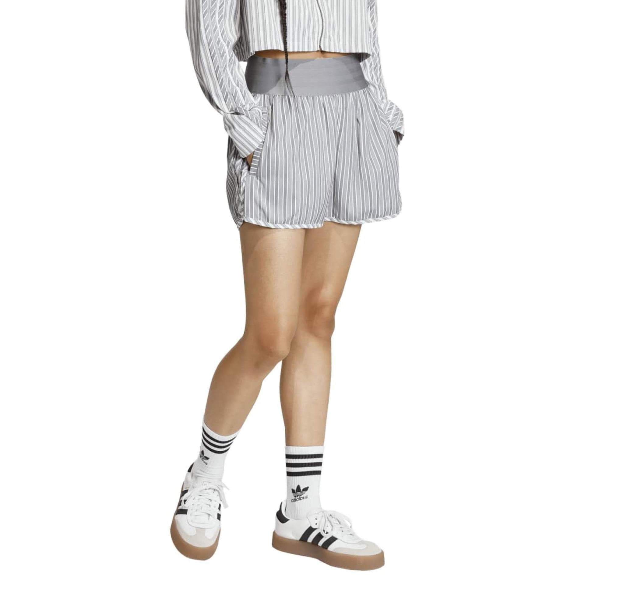 adidas adidas P Ess Sho Kadın Şort Ve Kapri Gri - 2