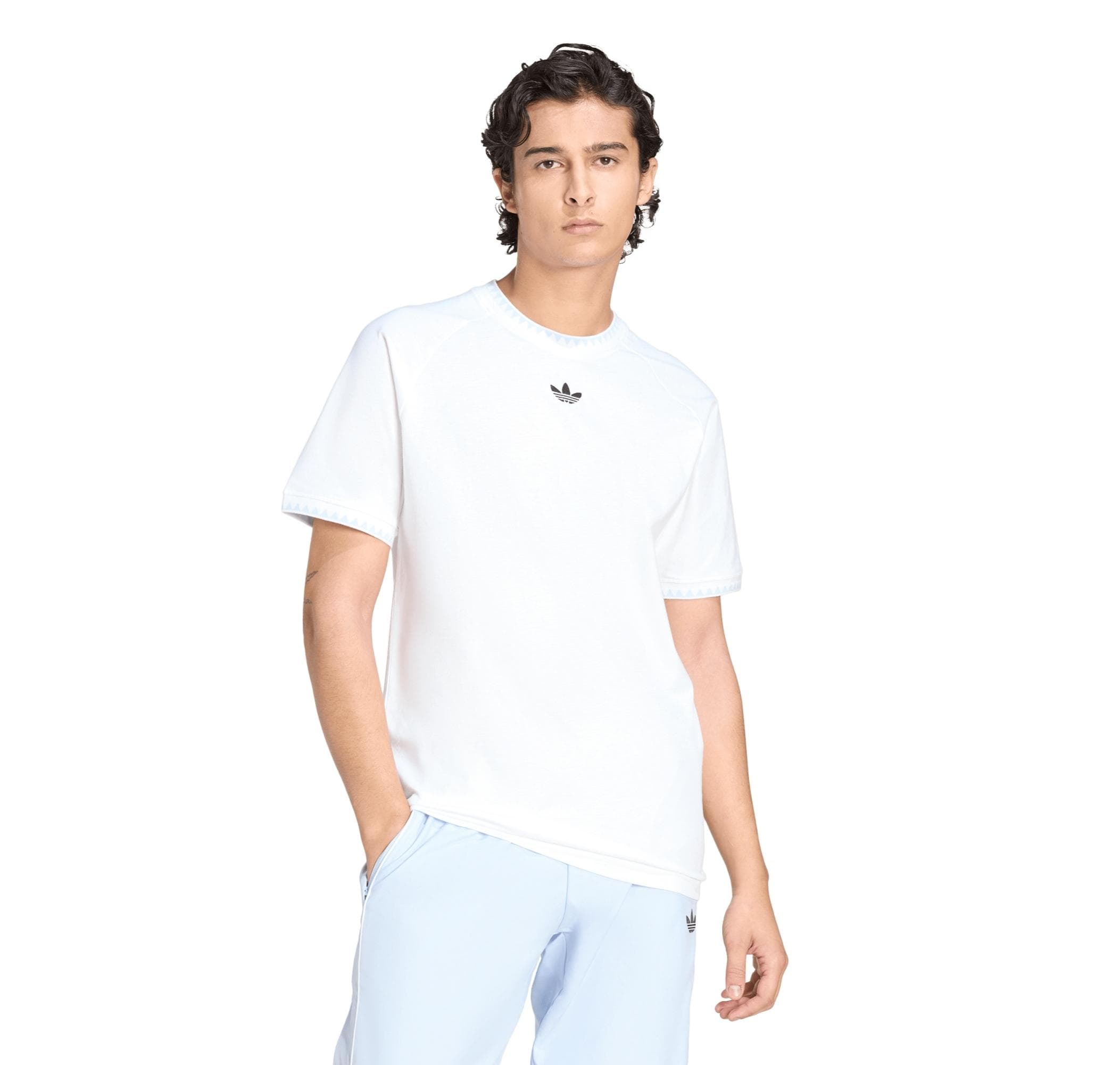 adidas adidas Chest Str Ss T Erkek T-Shirt Beyaz