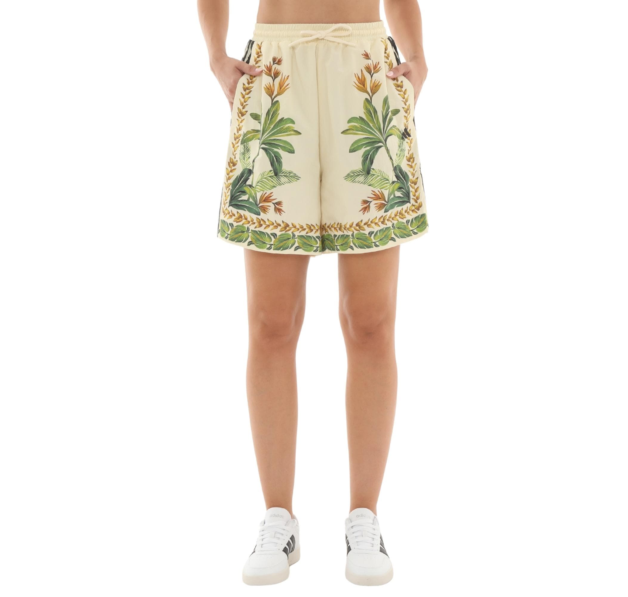 adidas adidas Farm Prm Short Kadın Şort Ve Kapri Krem