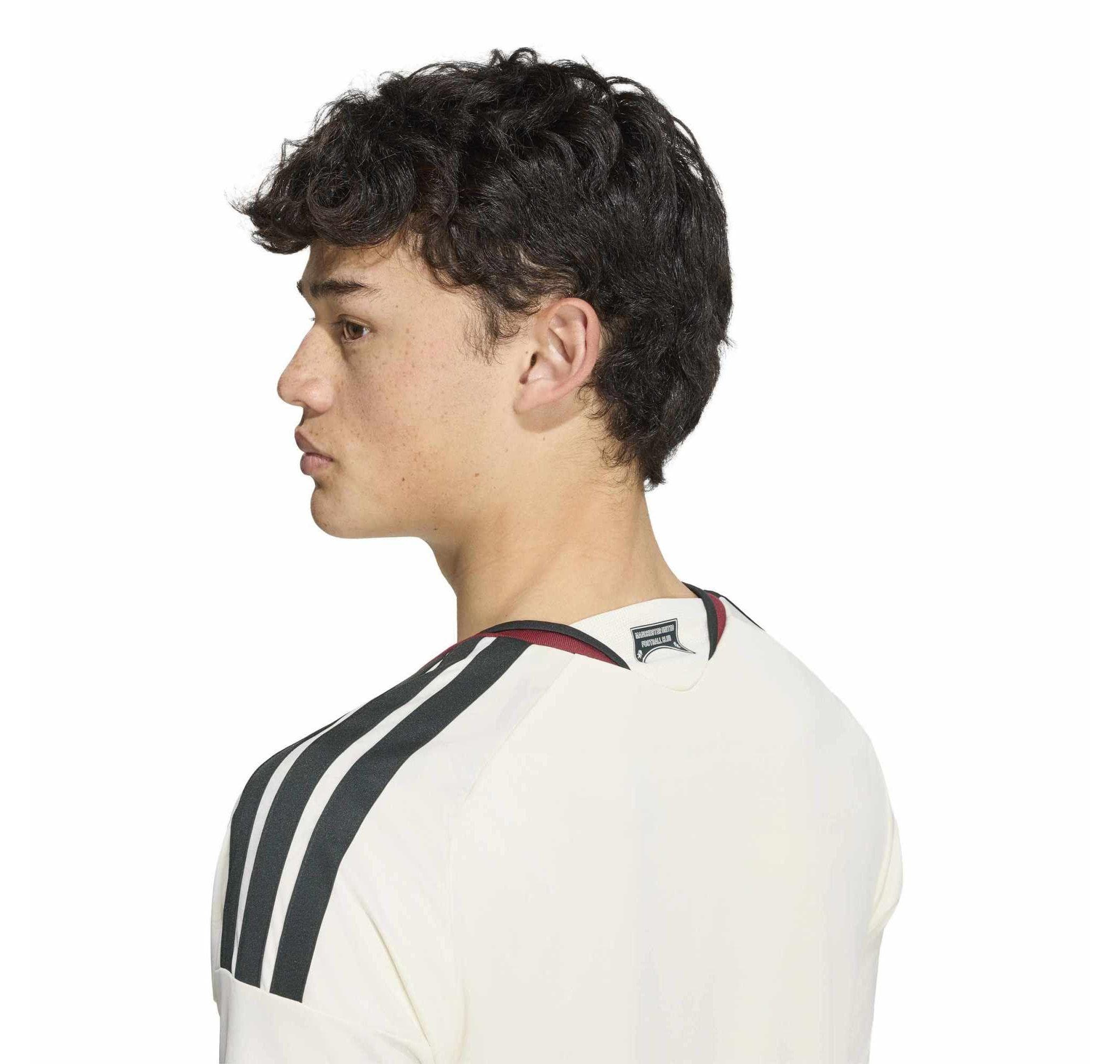 adidas adidas Manchester United 26-27 Erkek Forması Bej - 5