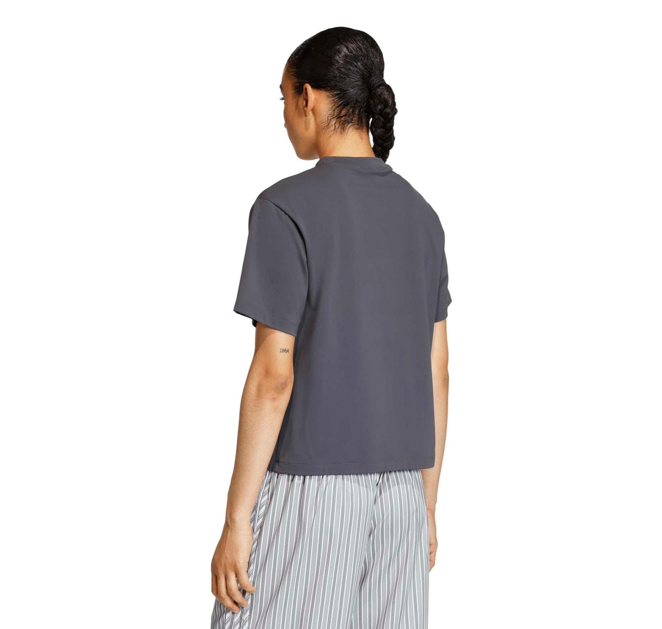 adidas adidas P Ess T Kadın T-Shirt İndigo - 3