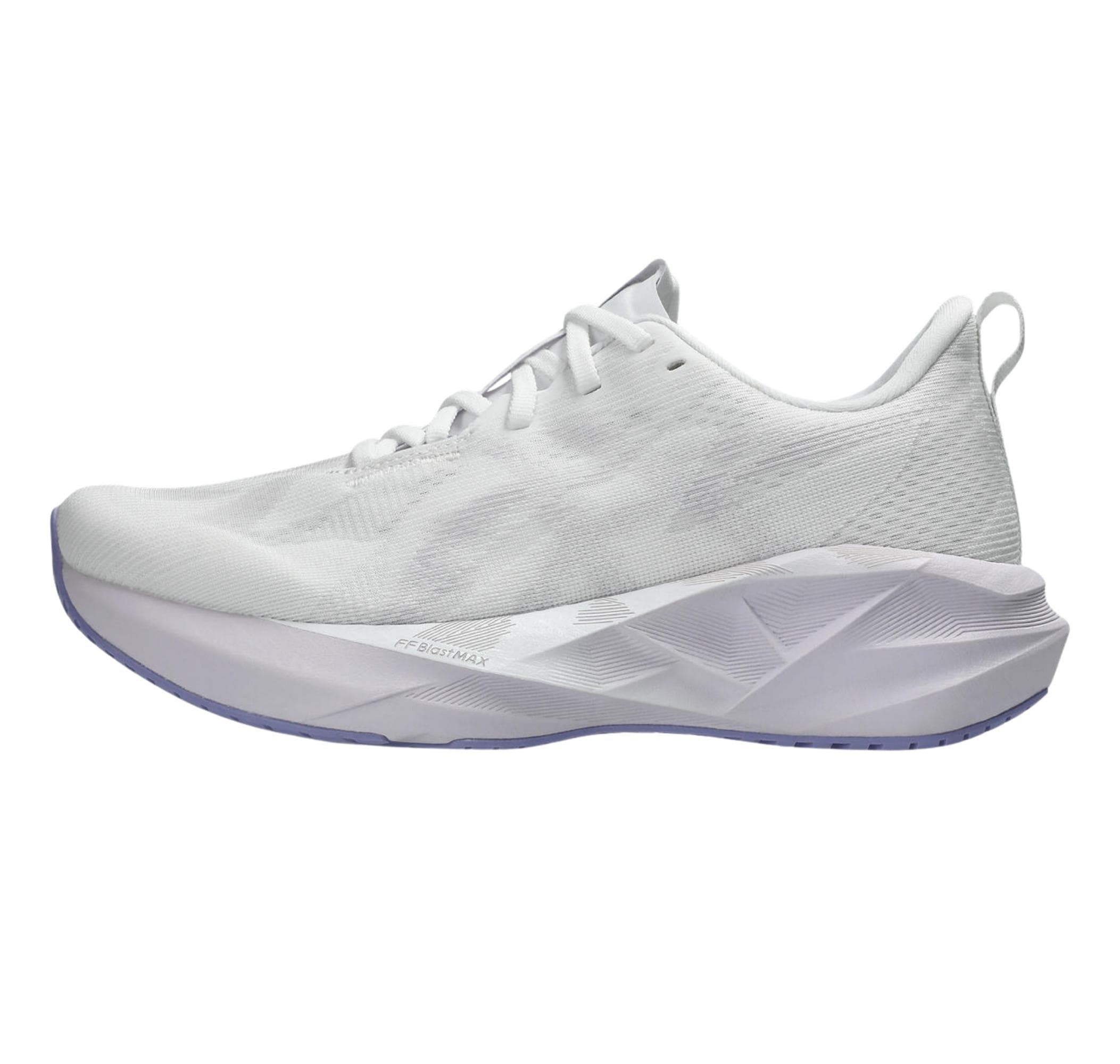 Asics Asics Novablast 5 Kadın Spor Ayakkabı Beyaz - 4