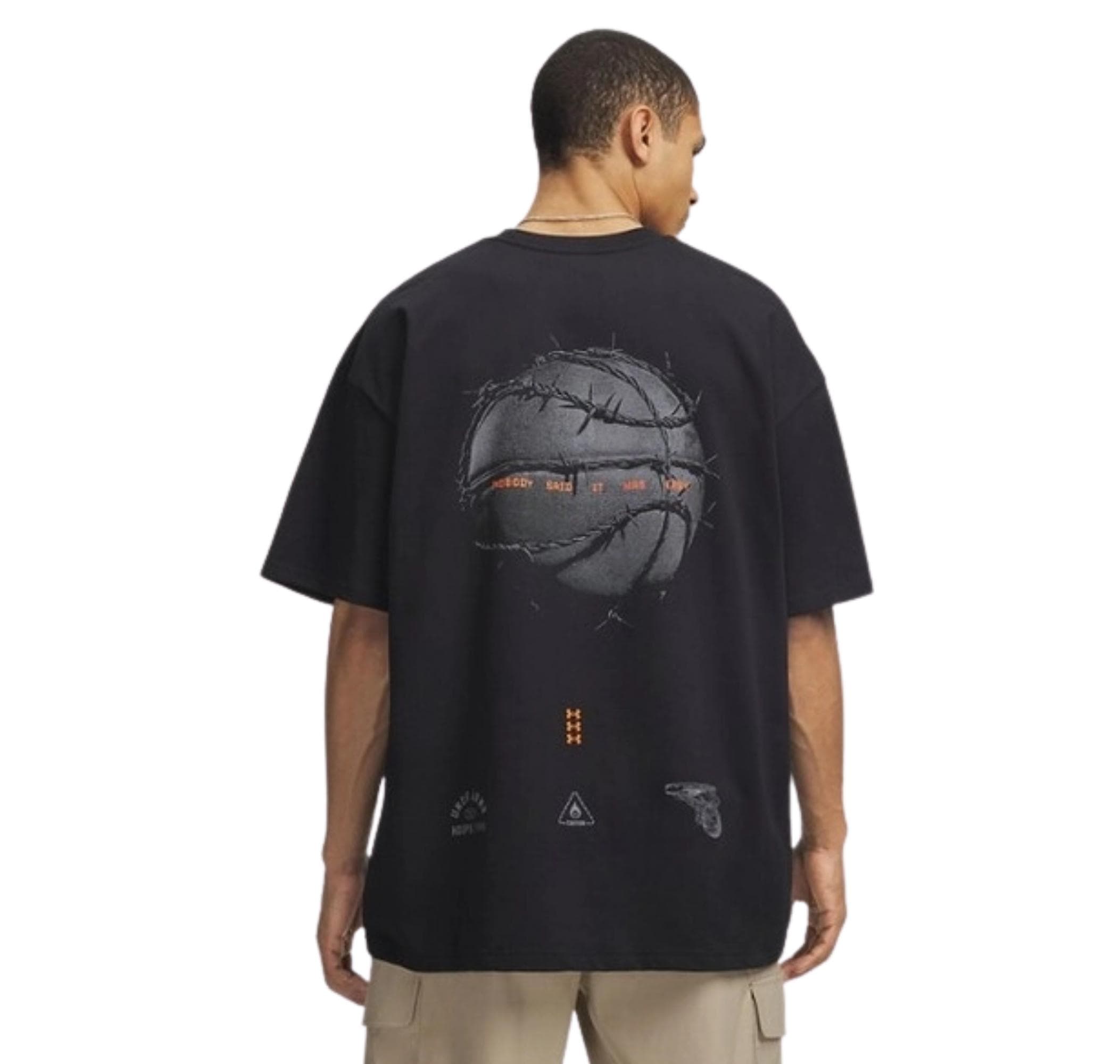 Under Armour Under Armour U M Hwt Hoops Photoreal Ss Erkek T-Shirt Siyah - 2